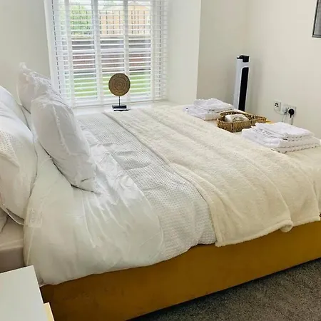Luxury, Centrally Located 2 Bed Modern Apartment Great Yarmouth Buitenkant foto