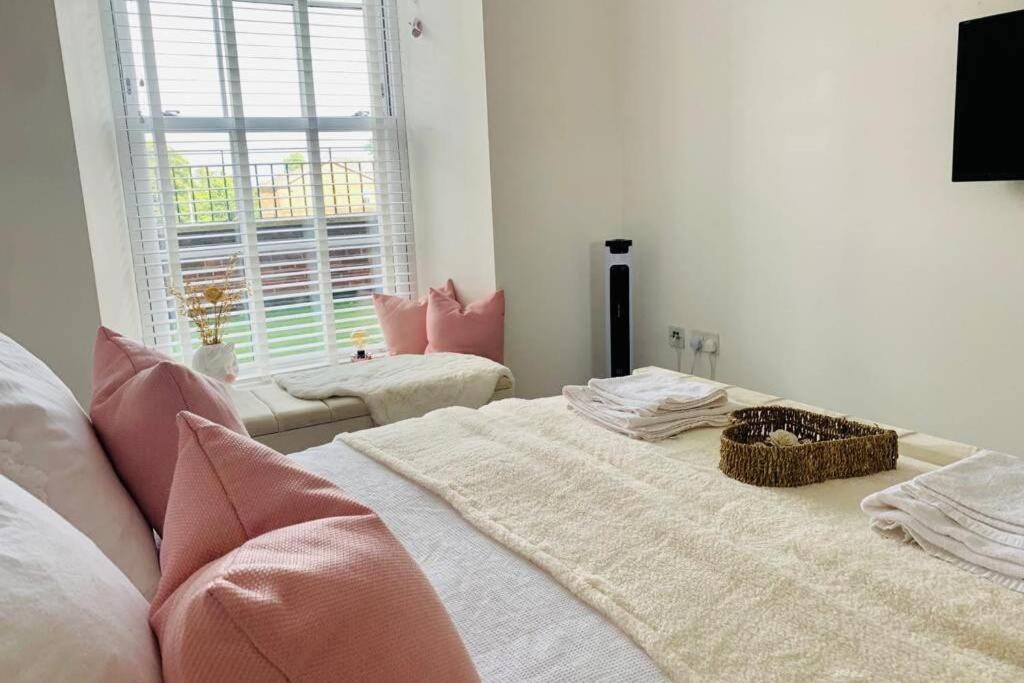 Apartment Luxury, Centrally Located 2 Bed Modern