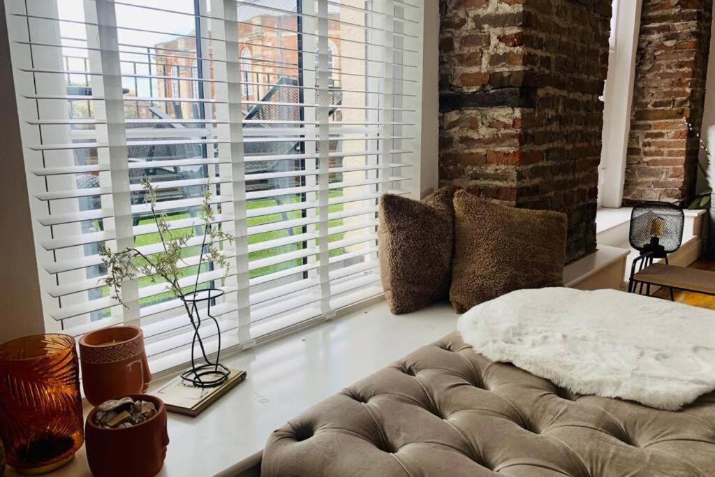 Luxury, Centrally Located 2 Bed Modern Apartment