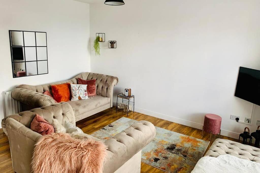 Luxury, Centrally Located 2 Bed Modern * Great Yarmouth